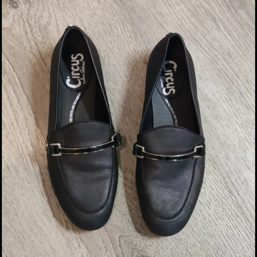 Circus by Sam Edelman Hendricks Black Loafers - Picture 2 of 6